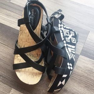 Lane Bryant edge black Aztec Sandals black White 9